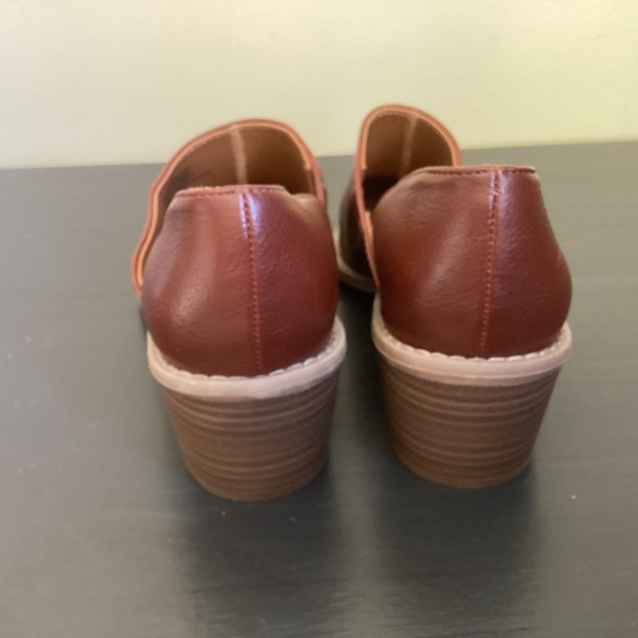 Universal Threads Women’s Rylie Slip On Boots Faux Leather Brown Size 6.5 - Picture 3 of 7